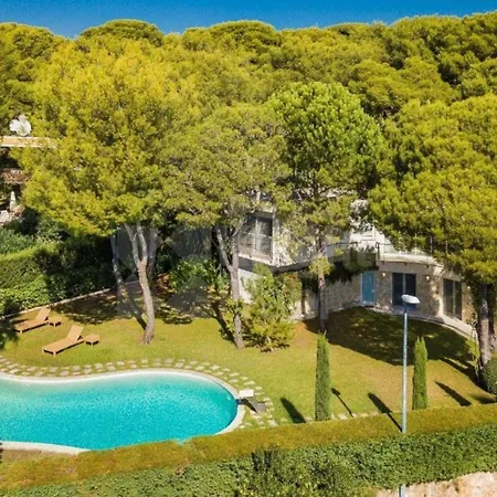 Eleonore Saint-Jean-Cap-Ferrat